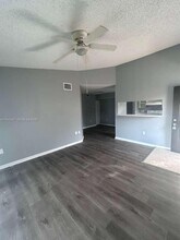 2081 Renaissance Blvd in Miramar, FL - Building Photo - Building Photo