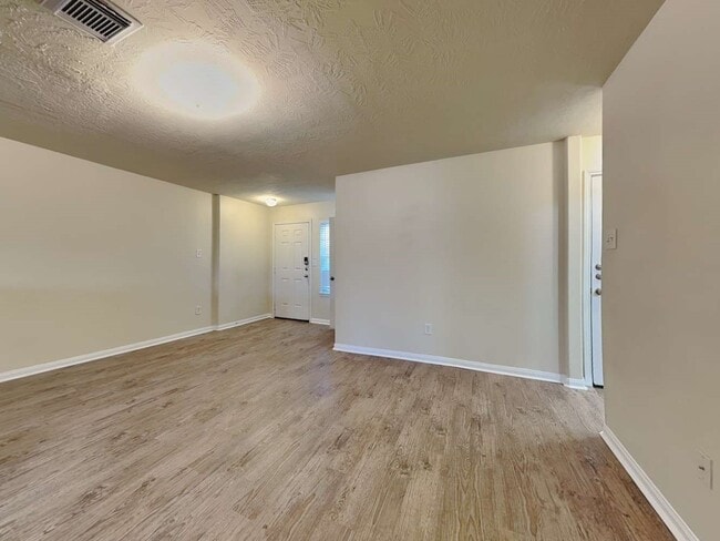 12618 Mountain Daisy Rd