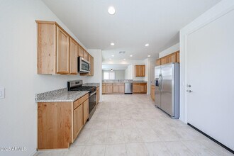7118 W Bent Tree Dr in Peoria, AZ - Building Photo - Building Photo