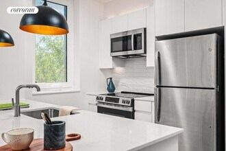 126 Sandford St in Brooklyn, NY - Foto de edificio - Building Photo