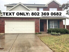 3800 Dunlavy Rd in Denton, TX - Building Photo