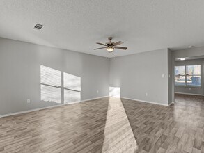 5025 Blue Spring Rd NW in Huntsville, AL - Foto de edificio - Building Photo