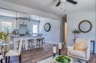 2204 Emerson Pl in Durham, NC - Building Photo - Building Photo