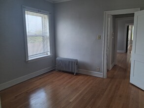 8808 S Blackstone Ave in Chicago, IL - Foto de edificio - Building Photo