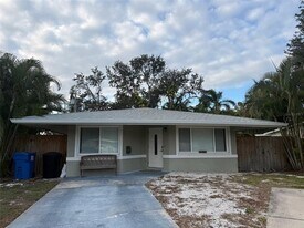 5920 1st St N in St. Petersburg, FL - Building Photo