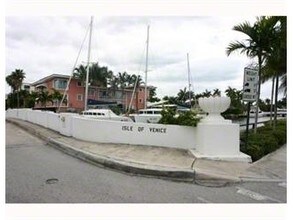 49 Isle Of Venice Dr in Fort Lauderdale, FL - Foto de edificio - Other