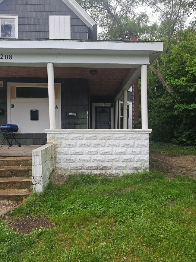 208 Bellview St