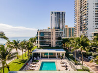 Sage Beach in Hollywood, FL - Foto de edificio - Building Photo