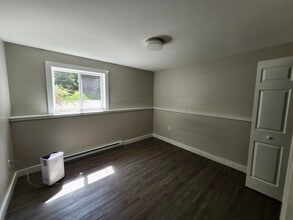 33 Dobbin St in Rothesay, NB - Building Photo - Building Photo