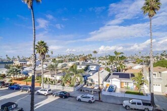 5015 Cape May Ave, Unit 211 in San Diego, CA - Building Photo - Building Photo