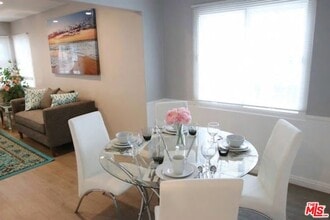 8719 Yorktown Ave in Los Angeles, CA - Building Photo - Building Photo