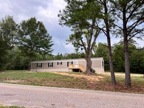 1711 McKenzie Rd in Parsons, TN - Building Photo - Building Photo