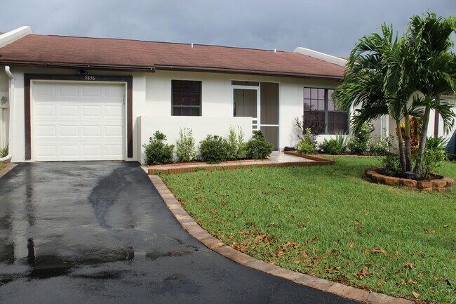 5436 Laurel Oak St in Delray Beach, FL - Building Photo - Building Photo