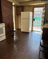 10814 Hull Ave in Cleveland, OH - Building Photo