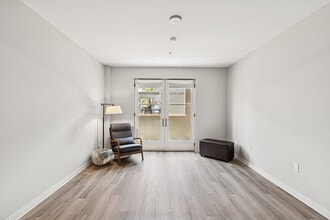 Haven at Del Mar Station Apartments in Pasadena, CA - Foto de edificio - Building Photo