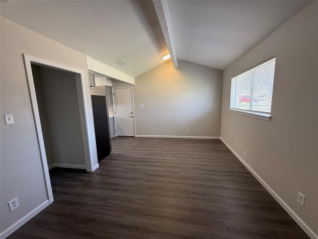 1409 Barbergale St in Pflugerville, TX - Building Photo - Building Photo