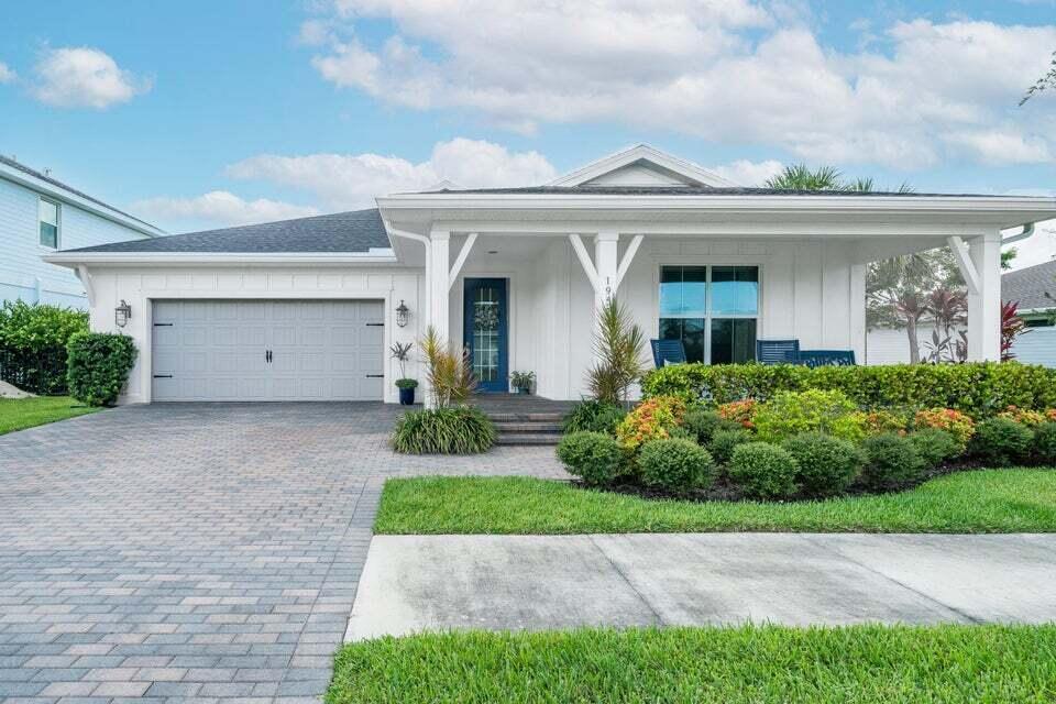 19524 Wheelbarrow Bnd in Loxahatchee, FL - Building Photo