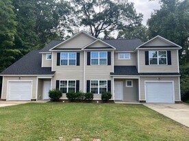 415 Aversboro Rd in Garner, NC - Building Photo