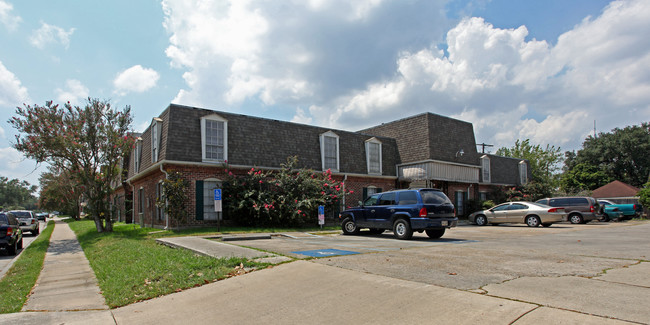 Marsailles Apartments in New Orleans, LA - Building Photo - Building Photo