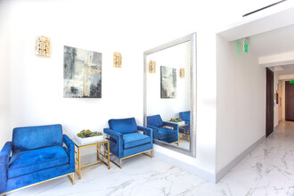 Regency Holt Apartments in Los Angeles, CA - Building Photo - Interior Photo