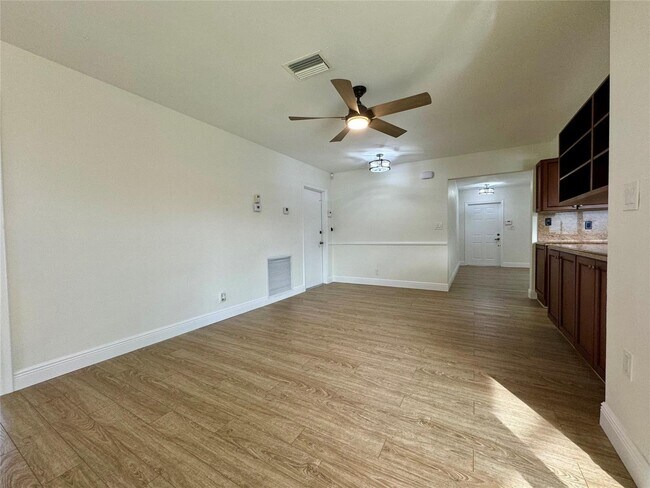 6531 NE 22nd Ave in Fort Lauderdale, FL - Building Photo - Building Photo