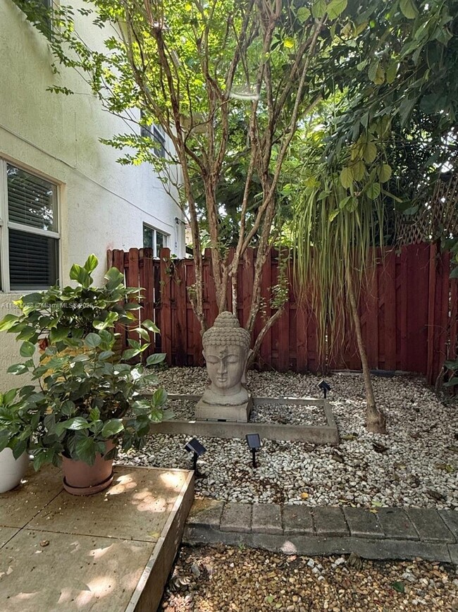 property at 530 NE 15th Ct