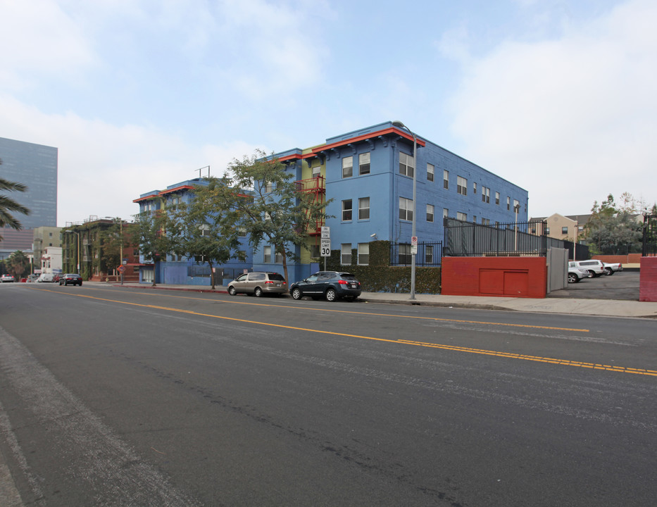 EADS Apartments in Los Angeles, CA - Building Photo