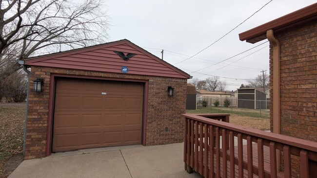 3219 2nd Ave in Council Bluffs, IA - Building Photo - Building Photo