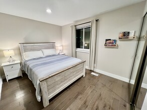 689 N Starcrest Dr, Unit Downstairs Apartment in Salt Lake City, UT - Building Photo - Building Photo