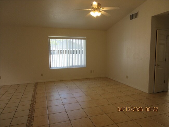 1833 Atlantic Ave in Kingman, AZ - Building Photo - Building Photo