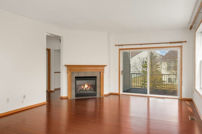 1708 Oakbrooke Way in Eagan, MN - Building Photo - Building Photo
