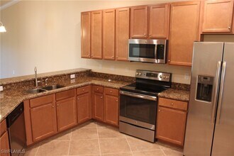 13751 Julias Way in Ft. Myers, FL - Building Photo - Building Photo