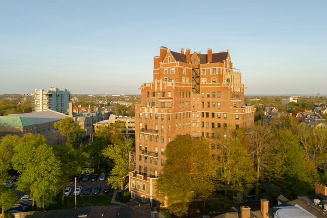 800 West Ferry in Buffalo, NY - Foto de edificio - Building Photo