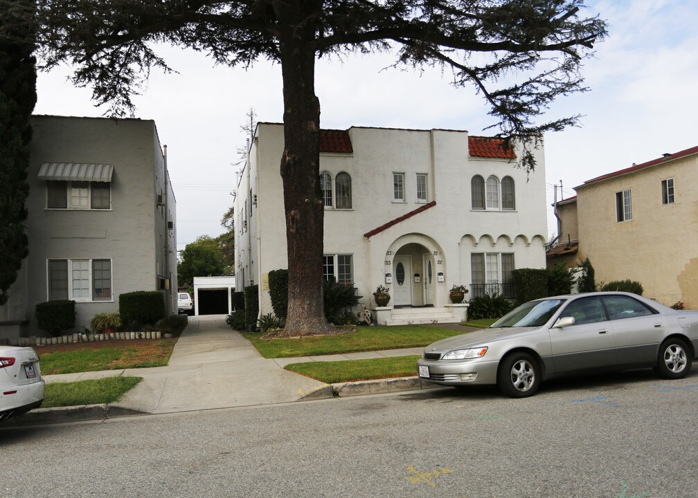 711 Porter St in Glendale, CA - Foto de edificio