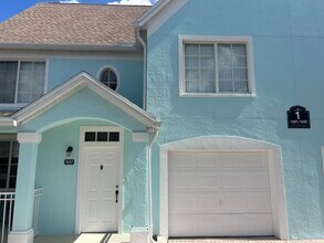 1687 SE Pomeroy St in Stuart, FL - Building Photo - Building Photo