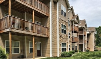 Bloom Apartments in Bloomington, IN - Building Photo
