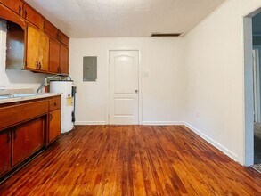 423 E Dartmouth Ave in Muncie, IN - Building Photo - Building Photo