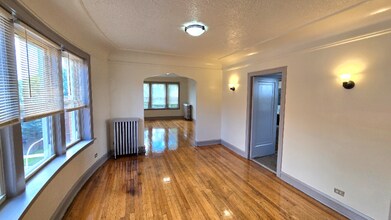 834 N Massasoit Ave in Chicago, IL - Building Photo - Building Photo