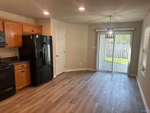 224 Sedgewick Dr in Owens Cross Roads, AL - Building Photo - Building Photo