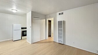 1847 E 25th St in Oakland, CA - Building Photo