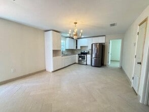 2909 Bismark St in Laredo, TX - Building Photo - Building Photo