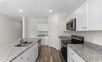 21544 Rolling Streams Dr in New Caney, TX - Building Photo - Building Photo