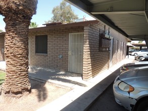 Thunderbird Apt. in Chandler, AZ - Building Photo - Building Photo