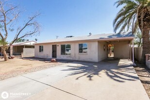 2235 E Nancy Ln in Phoenix, AZ - Foto de edificio - Building Photo