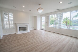 19730 Byrne Pl in Santa Clarita, CA - Building Photo - Building Photo