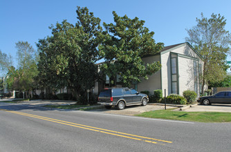 3950 S I-10 in Metairie, LA - Building Photo - Building Photo