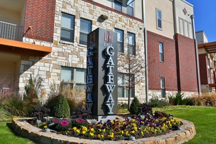 The Gateway Apartamentos