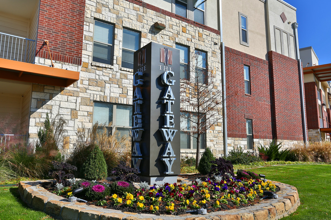 The Gateway in Plano, TX - Building Photo