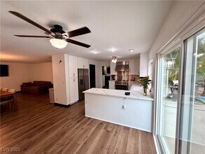 2056 Pinion Springs Dr in Henderson, NV - Building Photo - Building Photo