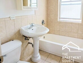 5131 N Wolcott Ave, Unit 2 in Chicago, IL - Building Photo - Building Photo
